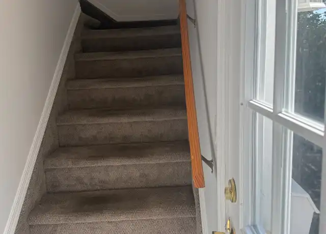 Property at 18 Linden Pl Unit 2, Smithtown, NY, 11787, 1 bed, 1 bath, [object Object]