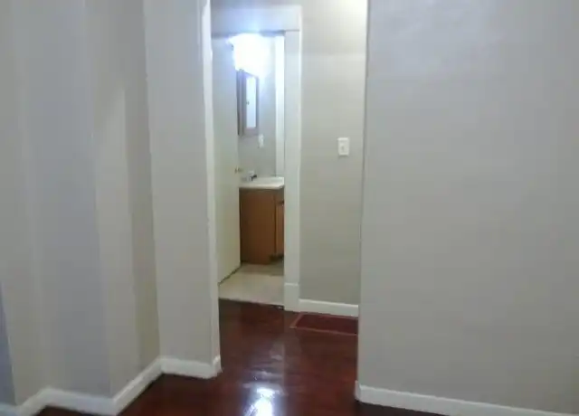 Property at 502 Cleveland Ave, South Bend, IN, 46628, 2 beds, 1 bath, [object Object]