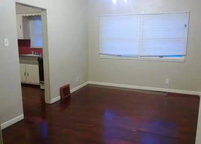 Property at 502 Cleveland Ave, South Bend, IN, 46628, 2 beds, 1 bath, [object Object]
