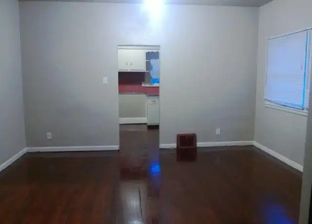 Property at 502 Cleveland Ave, South Bend, IN, 46628, 2 beds, 1 bath, [object Object]