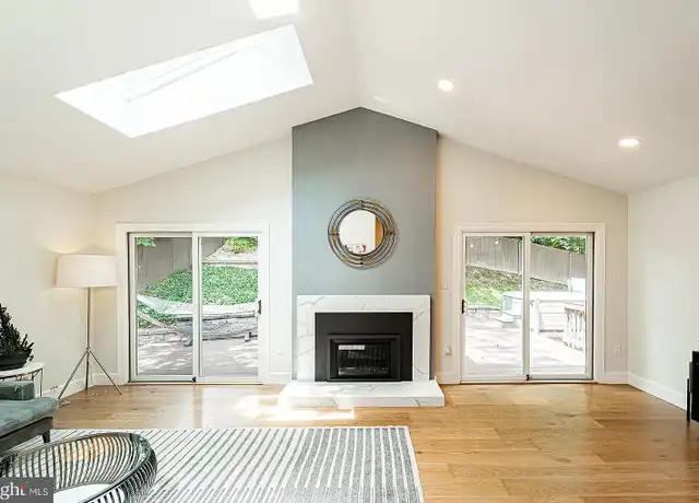 Property at 7913 Double Creek Ct, Springfield, VA, 22153, 3 beds, 3 baths, [object Object]
