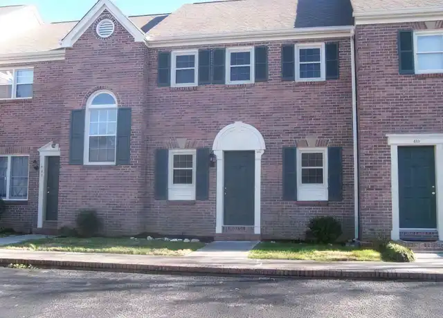 Property at 461 Bramblewood Ln, Knoxville, TN, 37922, 2 beds, 1.5 baths, [object Object]