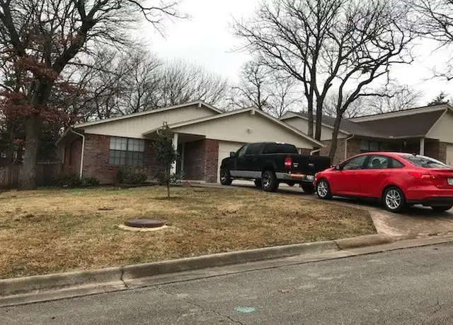 Property at 311 Rock Holw Unit 215, Ada, OK, 74820, 3 beds, 2 baths, [object Object]