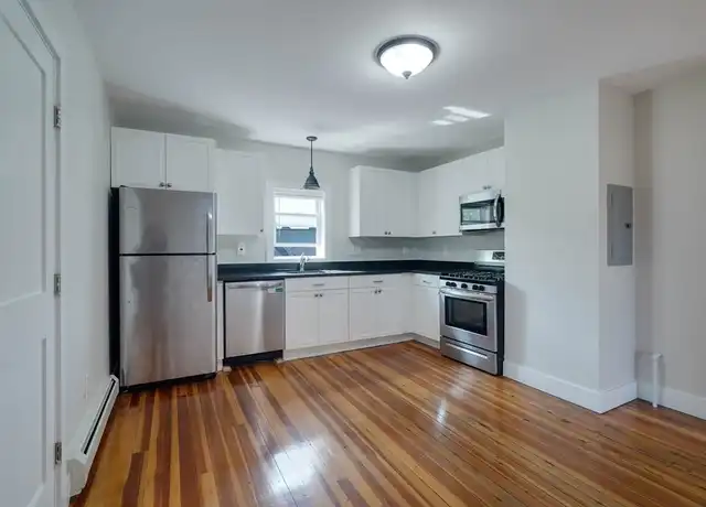 Property at 321 Jefferson Ave Unit 2, Salem, MA, 01970, 3 beds, 1 bath, [object Object]