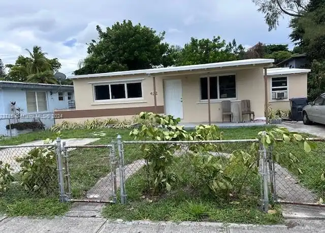 Property at 422 S 24th Ave, Hollywood, FL, 33020, 3 beds, 2 baths, [object Object]