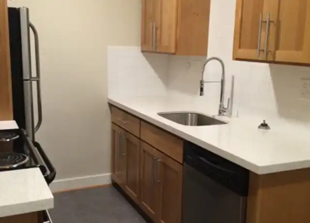 Property at 7515 N Westanna Ave Unit 6, Portland, OR, 97203, 2 beds, 1 bath, [object Object]