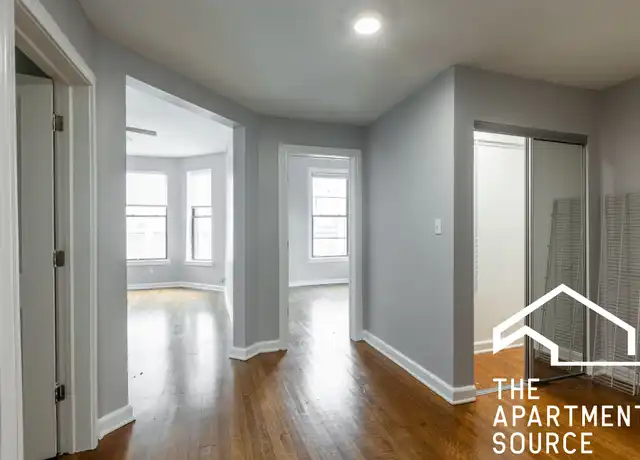 Property at 908 W Montrose Ave Unit 906-3, Chicago, IL, 60613, 3 beds, 1.5 baths, [object Object]