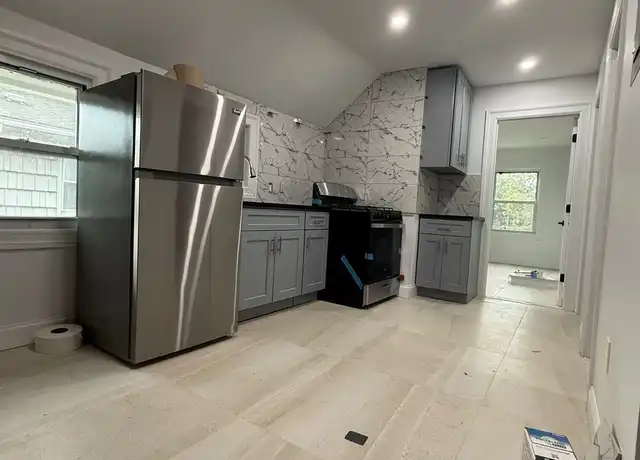 Property at 8918 S Conduit Ave, Howard Beach, NY, 11414, 3 beds, 1 bath, [object Object]