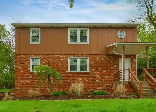 Property at 2331 McKees Rocks Rd Unit 1, McKees Rocks, PA, 15136, 2 beds, 1 bath, [object Object]