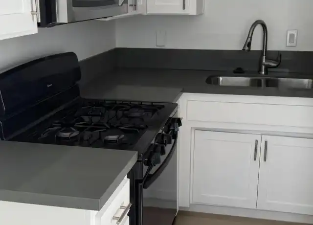 Property at 520 E Avenue Q4, Palmdale, CA, 93550, 1 bed, 1 bath, [object Object]