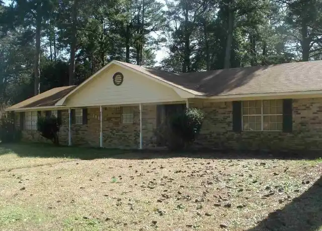 Property at 100 Medina Dr, Texarkana, TX, 75503, 3 beds, 2 baths, [object Object]