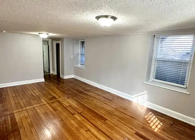 Property at 3713 Summit St Unit 100, Kansas City, MO, 64111, 0 beds, 1 bath, [object Object]