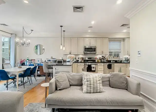 Property at 192 W 6th St #2, South Boston, MA, 02127, 2 beds, 2 baths, [object Object]