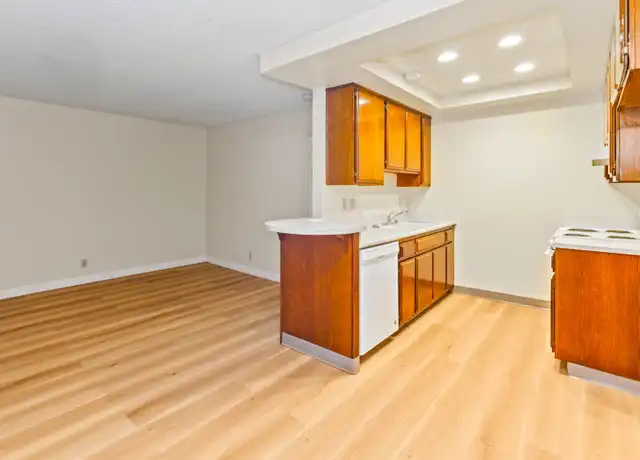Property at 202 E 16th St Unit 3, Santa Ana, CA, 92701, 1 bed, 1 bath, [object Object]