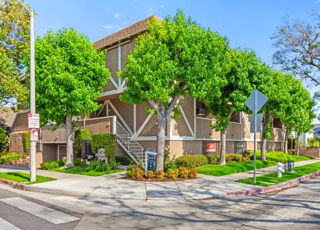 Property at 202 E 16th St Unit 3, Santa Ana, CA, 92701, 1 bed, 1 bath, [object Object]