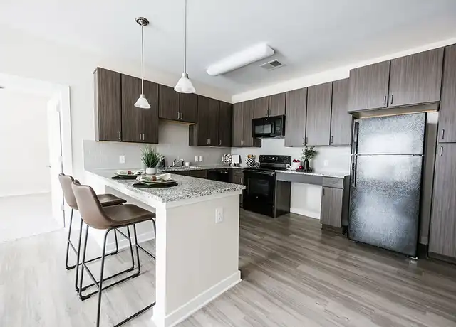 Property at 1140 Bridgefield Pl Unit 3A, Charlotte, NC, 28216, 3 beds, 2 baths, [object Object]