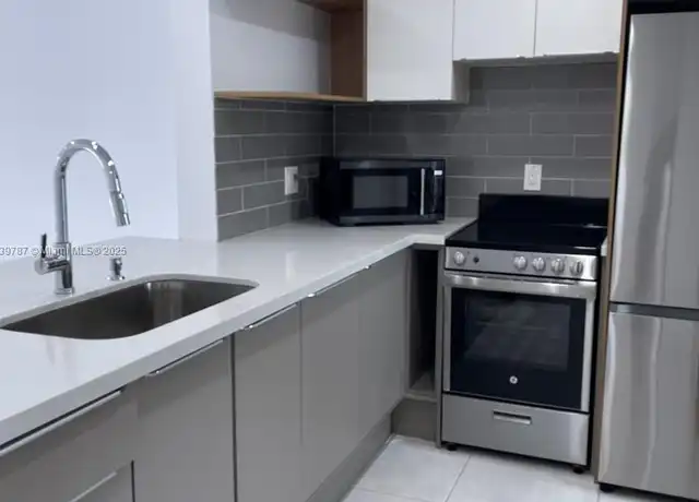 Property at 1445 Atlantic Shores Blvd #403, Hallandale Beach, FL, 33009, 1 bed, 1.5 baths, [object Object]