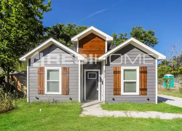 Property at 2711 Lagow St, Dallas, TX, 75210, 4 beds, 2 baths, [object Object]