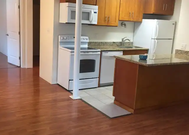 Property at 5600 University Way NE, Seattle, WA, 98105, 2 beds, 1 bath, [object Object]