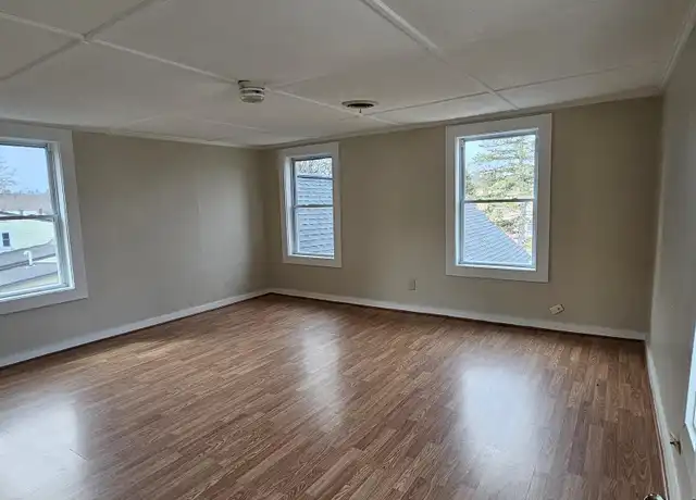Property at 97 Franklin St Unit A, Franklin, NH, 03235, 2 beds, 1 bath, [object Object]