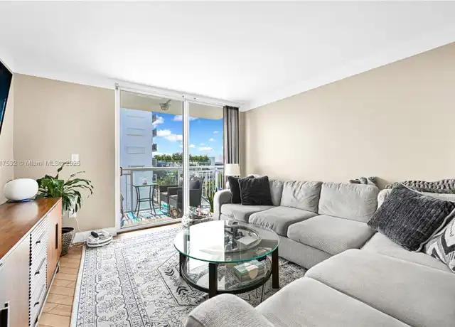 Property at 1345 Lincoln Rd #906, Miami Beach, FL, 33139, 1 bed, 1.5 baths, [object Object]