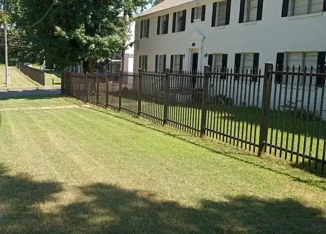 Property at Garden View Apartments - 1043 Whitaker Dr, Memphis, TN, 38116, 2 beds, 1 bath, [object Object]