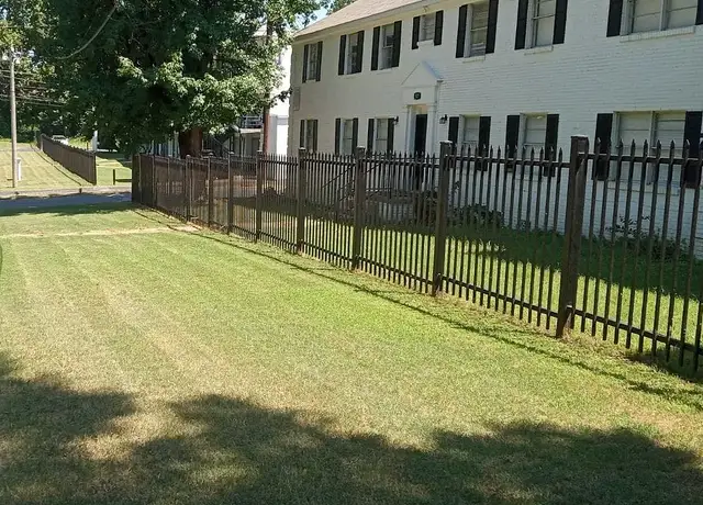 Photo of 1043 Whitaker Dr, Memphis, TN 38116