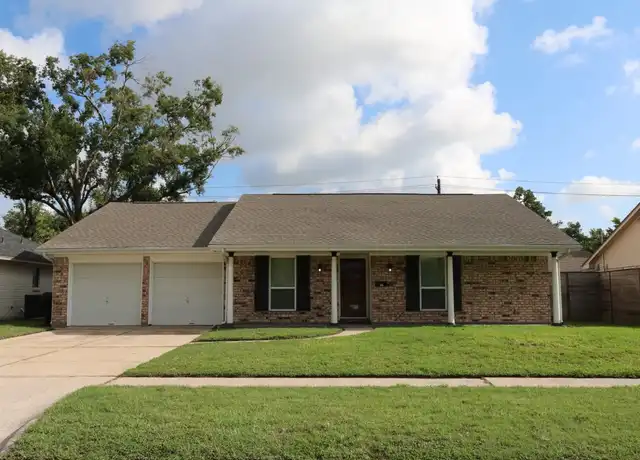 Property at 2427 Droxford Dr, Houston, TX, 77008, 3 beds, 2 baths, [object Object]