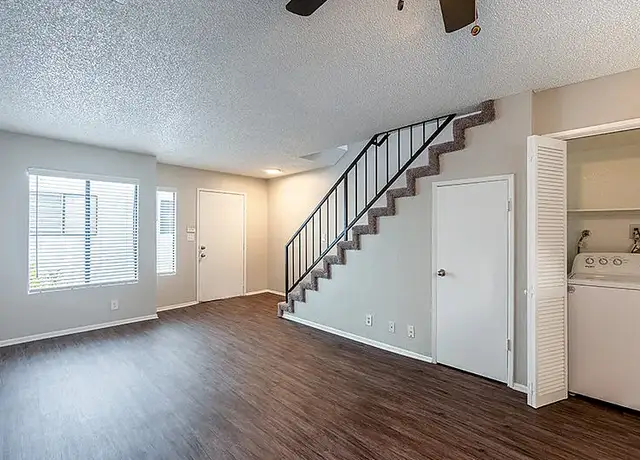 Photo of 4422 W 172nd St, Lawndale, CA 90260