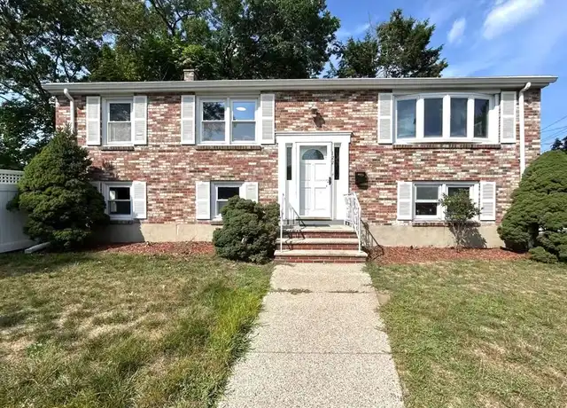 Property at 122 Running Brook Rd Unit 122, West Roxbury, MA, 02132, 4 beds, 2 baths, [object Object]