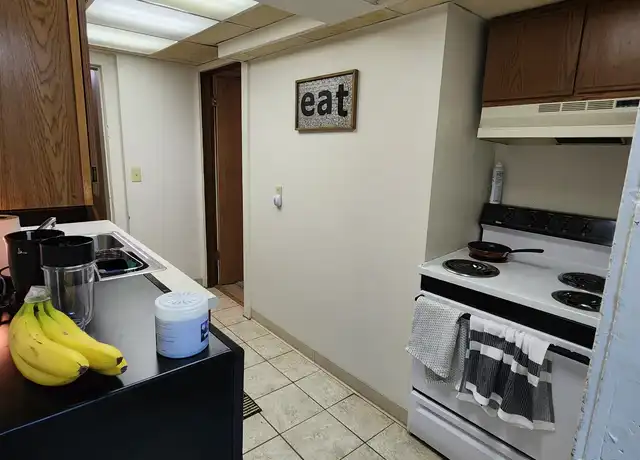 Property at 238 Broadway St, Eau Claire, WI, 54703, 3 beds, 1 bath, [object Object]