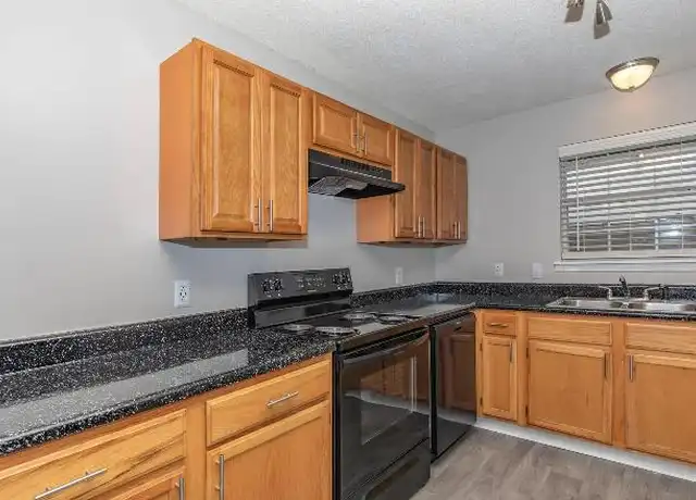 Property at 2119 Woodland Way, Jackson, MS, 39209, 3 beds, 2 baths, [object Object]