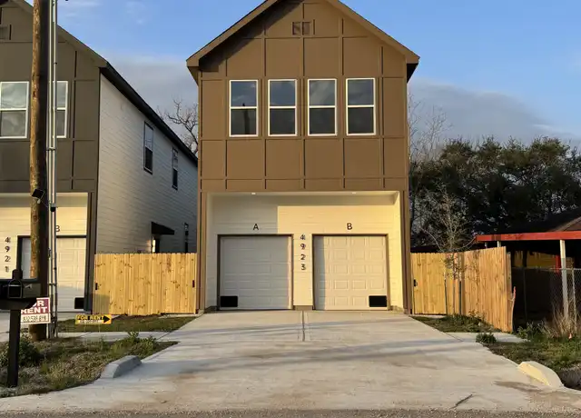 Property at 4923 Pederson St Unit A, Houston, TX, 77033, 3 beds, 2 baths, [object Object]