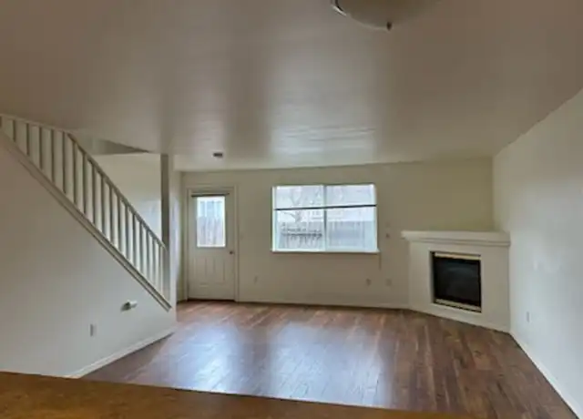 Property at 528 NE Negus Loop Unit C, Redmond, OR, 97756, 2 beds, 2.5 baths, [object Object]