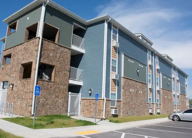 Property at Greenway Studios-Studio - 940 E Webster St, Springfield, MO, 65802, 0 beds, 1 bath, [object Object]