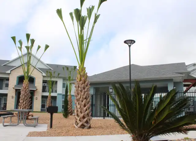 Property at 711 Glenoak Dr Unit 100, Corpus Christi, TX, 78418, 1 bed, 1 bath, [object Object]