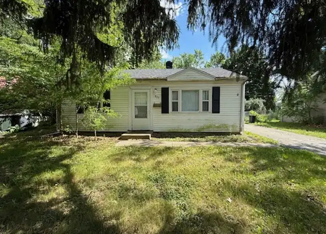 Property at 805 E Michigan Ave, Urbana, IL, 61801, 2 beds, 1 bath, [object Object]