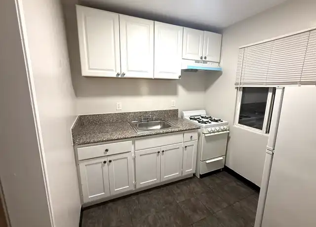 Property at 11425 S Figueroa St Unit 15, Los Angeles, CA, 90061, 0 beds, 1 bath, [object Object]