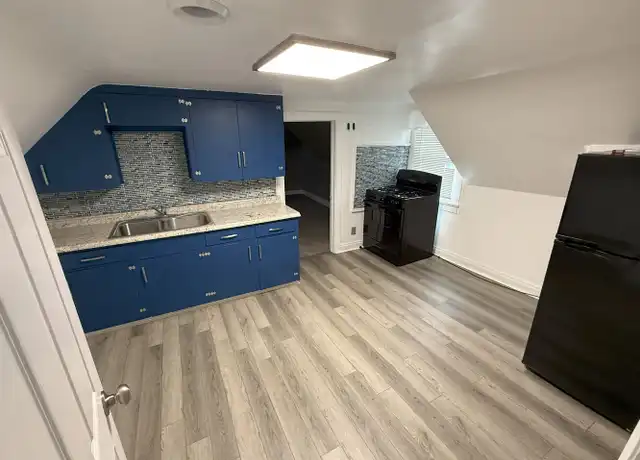 Property at 1201 S Cedar Ave Unit 1 Upstairs, Owatonna, MN, 55060, 1 bed, 1 bath, [object Object]
