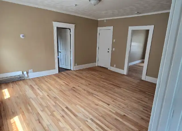 Property at 94 Glen St Unit 3rd Floor, New Britain, CT, 06051, 3 beds, 1 bath, [object Object]