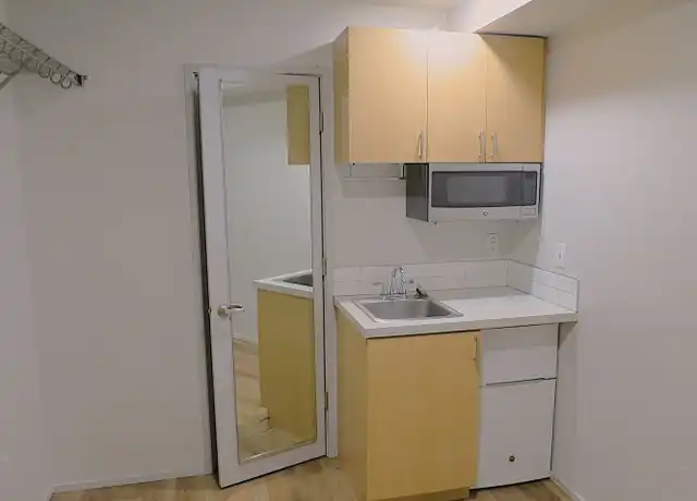 Property at 8727 Phinney Ave N Unit 27-C101, Seattle, WA, 98103, 0 beds, 1 bath, [object Object]
