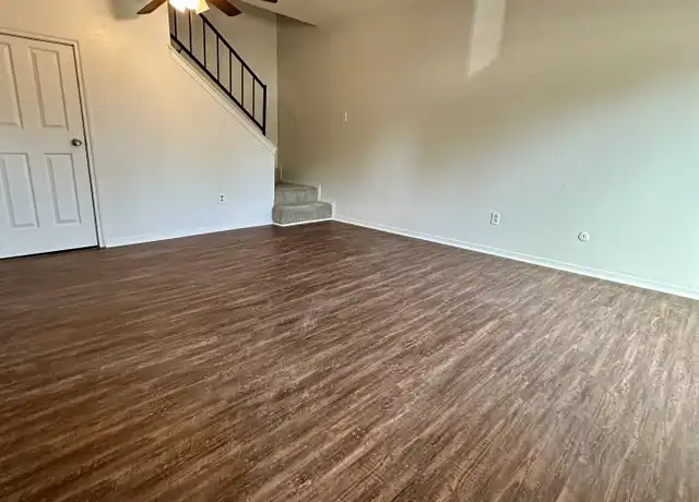Property at 715 N Center St Unit 2, Arlington, TX, 76011, 2 beds, 1.5 baths, [object Object]