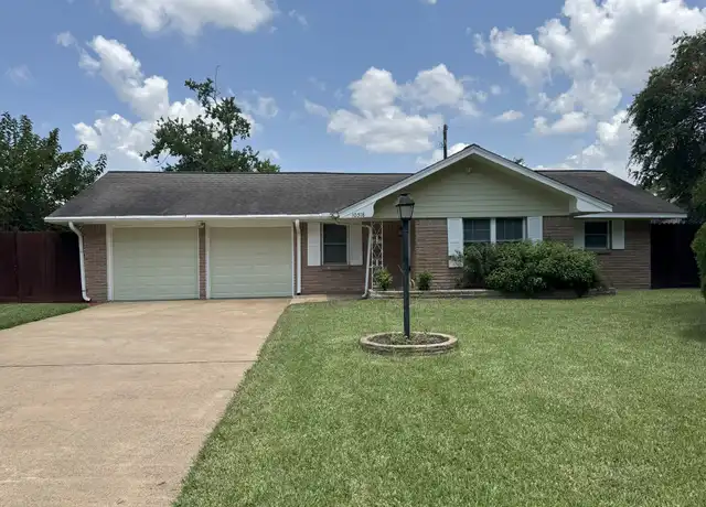 Property at 10518 Hazelhurst Dr, Houston, TX, 77043, 3 beds, 2 baths, [object Object]