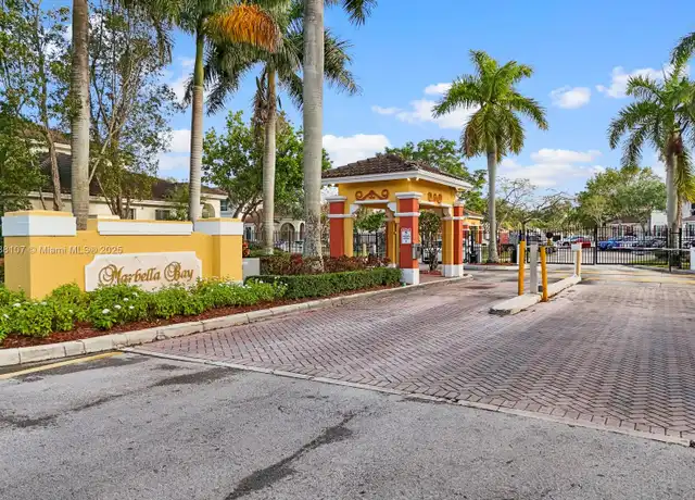 Property at 1049 NE 42nd Pl Unit 1049, Homestead, FL, 33033, 3 beds, 2.5 baths, [object Object]