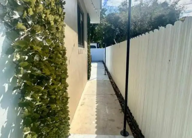 Property at 1426 NW 58th Ter, Sunrise, FL, 33313, 2 beds, 1 bath, [object Object]