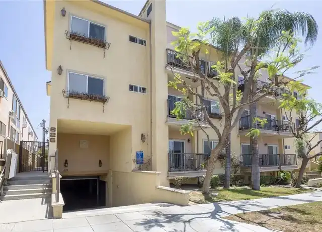 Property at 626 E Orange Grove Ave #204, Burbank, CA, 91501, 2 beds, 2.5 baths, [object Object]