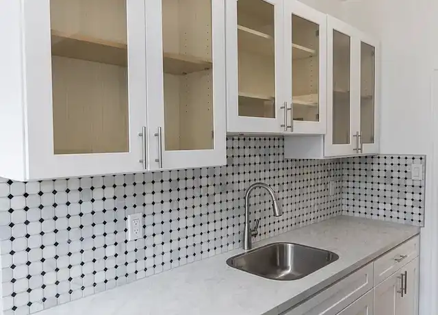 Property at Whitley Courtyard - 1861 Whitley Ave, Los Angeles, CA, 90028, 1 bed, 1 bath, [object Object]