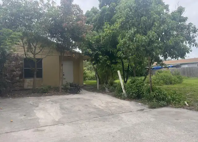 Property at 4903 Serafica Dr, Lake Worth, FL, 33461, 1 bed, 1 bath, [object Object]