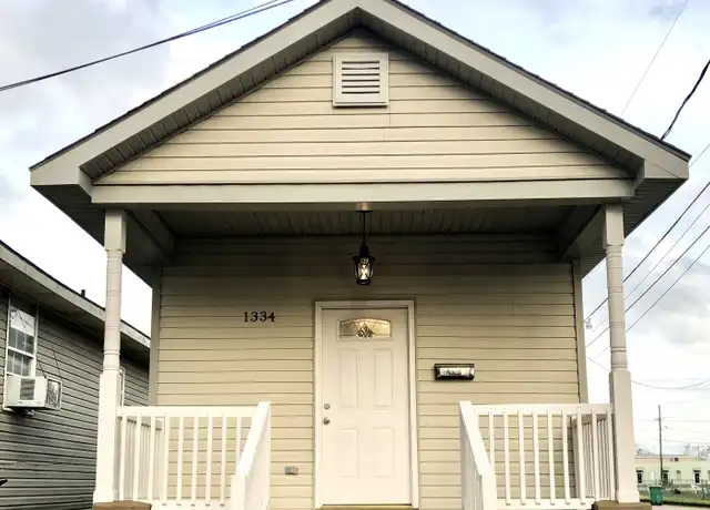 Property at 1334 Monroe St, Gretna, LA, 70053, 2 beds, 1 bath, [object Object]
