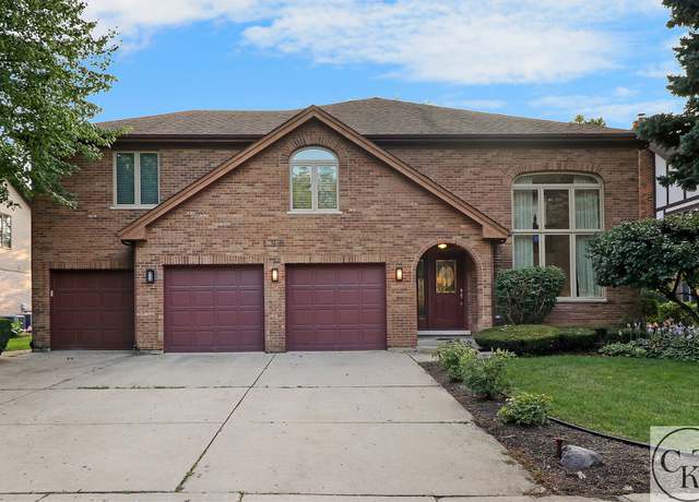 Photo of 196 Rosedale Ct, Bloomingdale, IL 60108